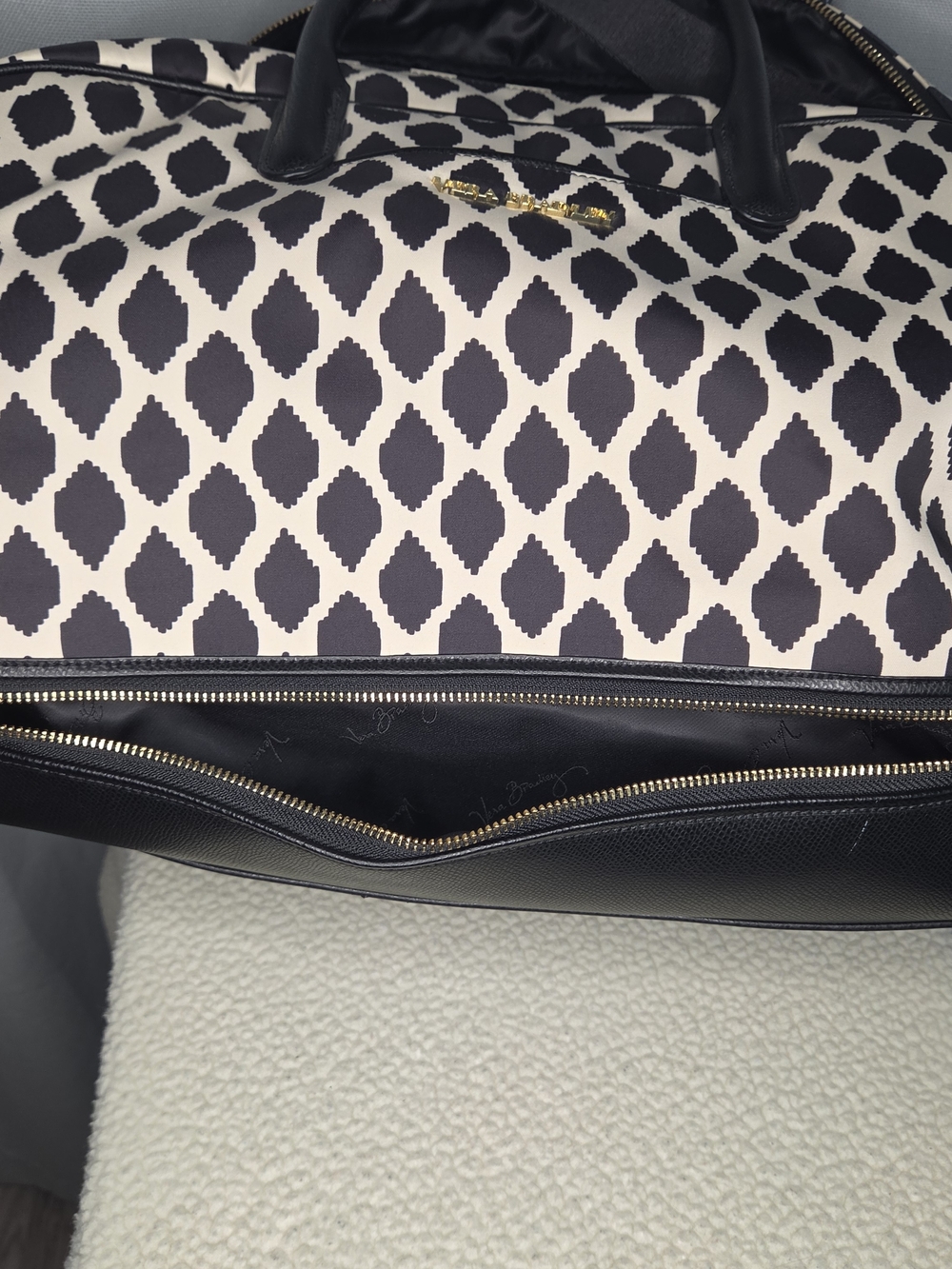 Vera Bradley Black & White Ikat Spots Weekender Bag - Picture 8 of 9